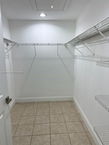 1315 Reflections Way 53-2, Miami, FL 33142
