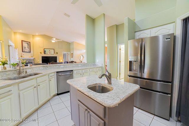 211 Lake Shore Drive, Merritt Island, FL 32953