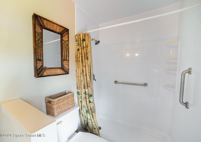 211 Lake Shore Drive, Merritt Island, FL 32953