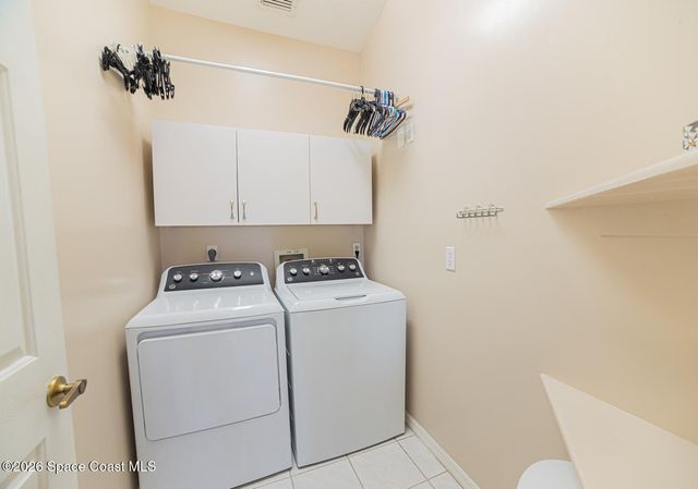 211 Lake Shore Drive, Merritt Island, FL 32953