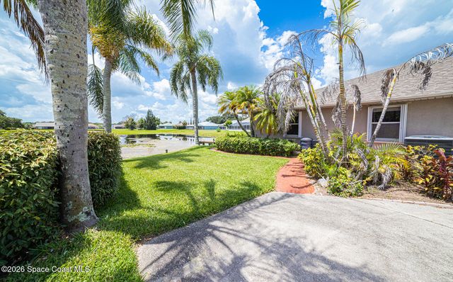 211 Lake Shore Drive, Merritt Island, FL 32953