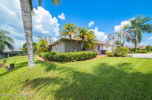 211 Lake Shore Drive, Merritt Island, FL 32953