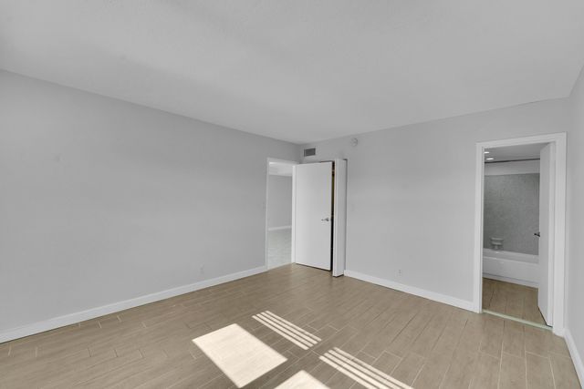 5300 NE 24th Terrace 525, Fort Lauderdale, FL 33308