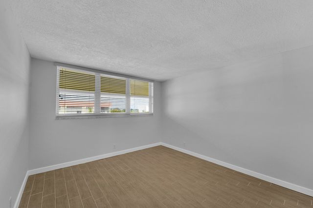 5300 NE 24th Terrace 525, Fort Lauderdale, FL 33308