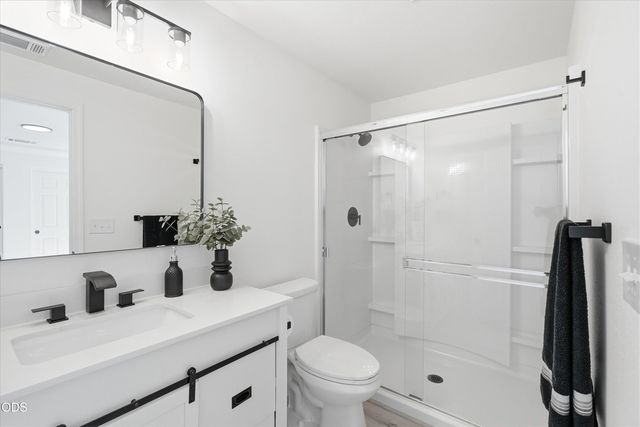 426 Crystal Drive, Eagle Point, OR 97524