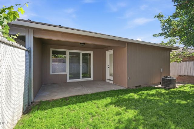 426 Crystal Drive, Eagle Point, OR 97524