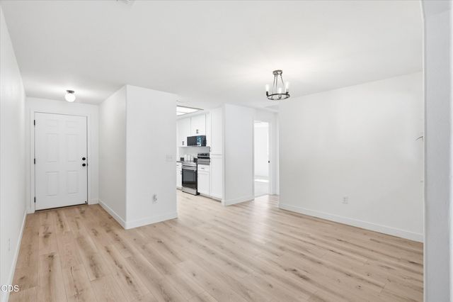 426 Crystal Drive, Eagle Point, OR 97524