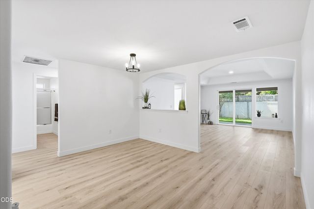 426 Crystal Drive, Eagle Point, OR 97524