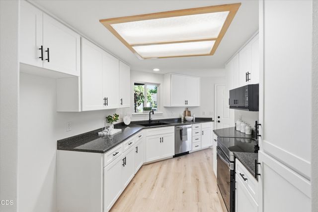 426 Crystal Drive, Eagle Point, OR 97524
