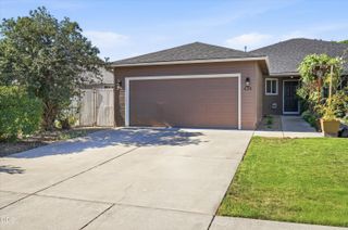426 Crystal Drive, Eagle Point, OR 97524