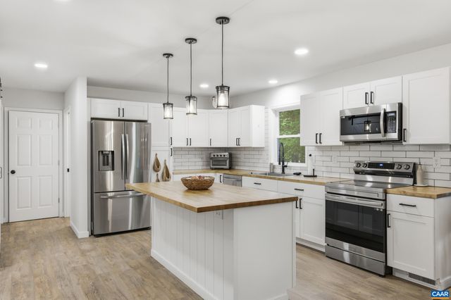 701 W 9TH ST, Mineral, VA 23117