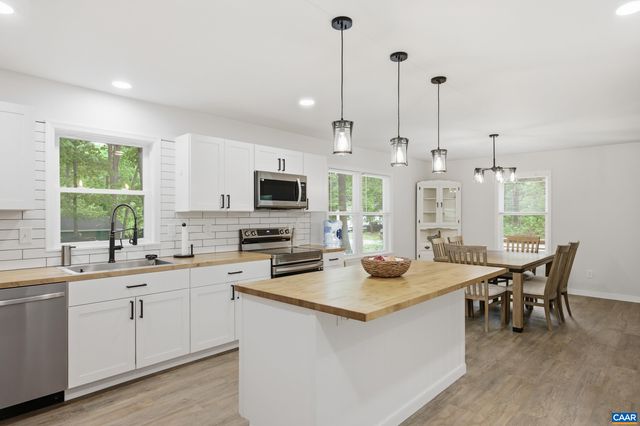 701 W 9TH ST, Mineral, VA 23117