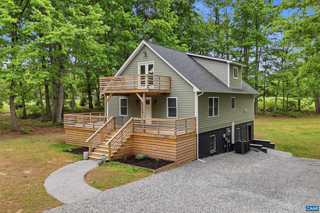 701 W 9TH ST, Mineral, VA 23117