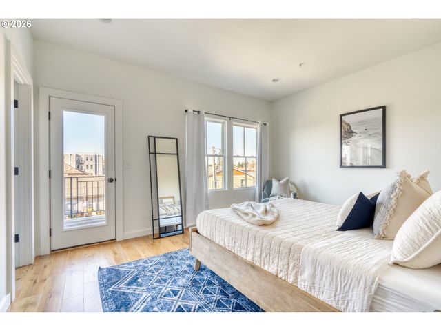516 Ne 56TH Ave, Portland, OR 97213