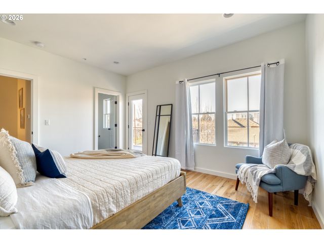 516 Ne 56TH Ave, Portland, OR 97213