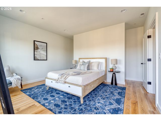 516 Ne 56TH Ave, Portland, OR 97213