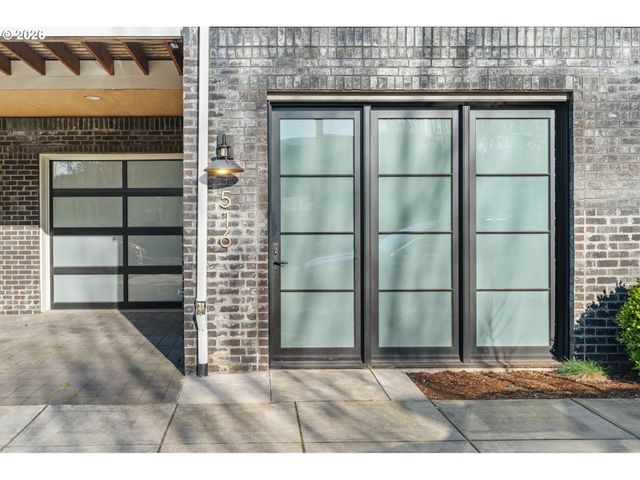 516 Ne 56TH Ave, Portland, OR 97213