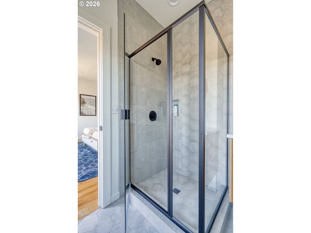 516 Ne 56TH Ave, Portland, OR 97213