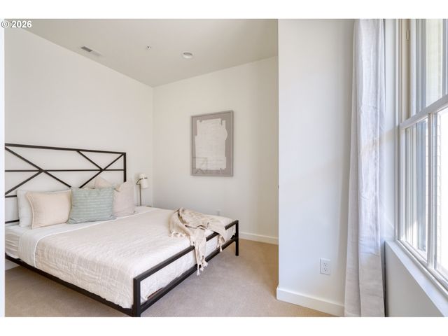 516 Ne 56TH Ave, Portland, OR 97213