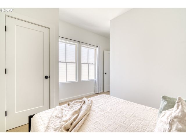 516 Ne 56TH Ave, Portland, OR 97213
