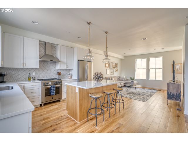 516 Ne 56TH Ave, Portland, OR 97213
