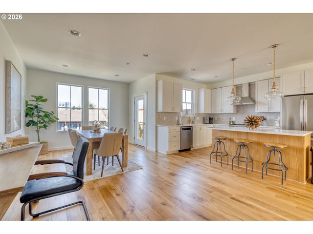 516 Ne 56TH Ave, Portland, OR 97213