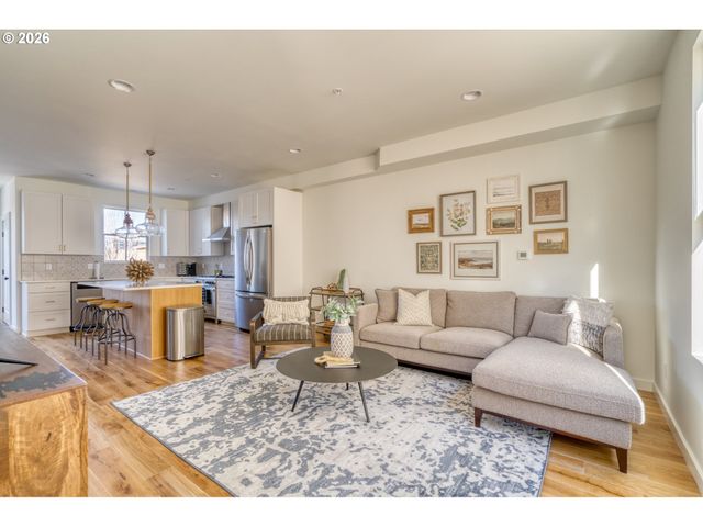 516 Ne 56TH Ave, Portland, OR 97213