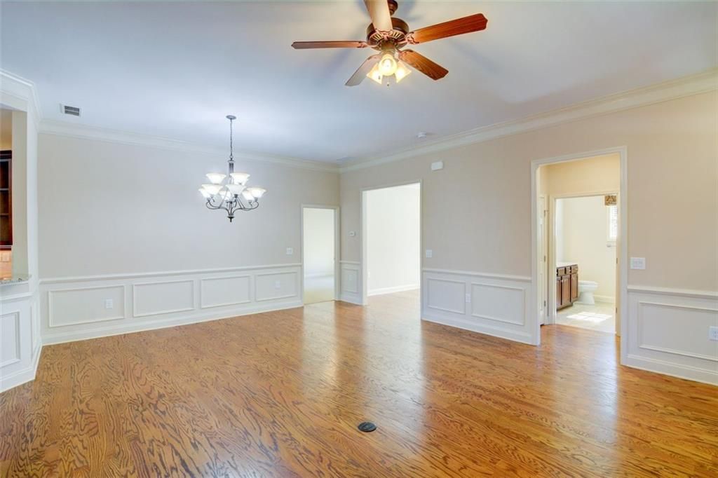 Image 10 of property listing at 4565 FLYCATCHER Drive 202, Alpharetta, GA 30004