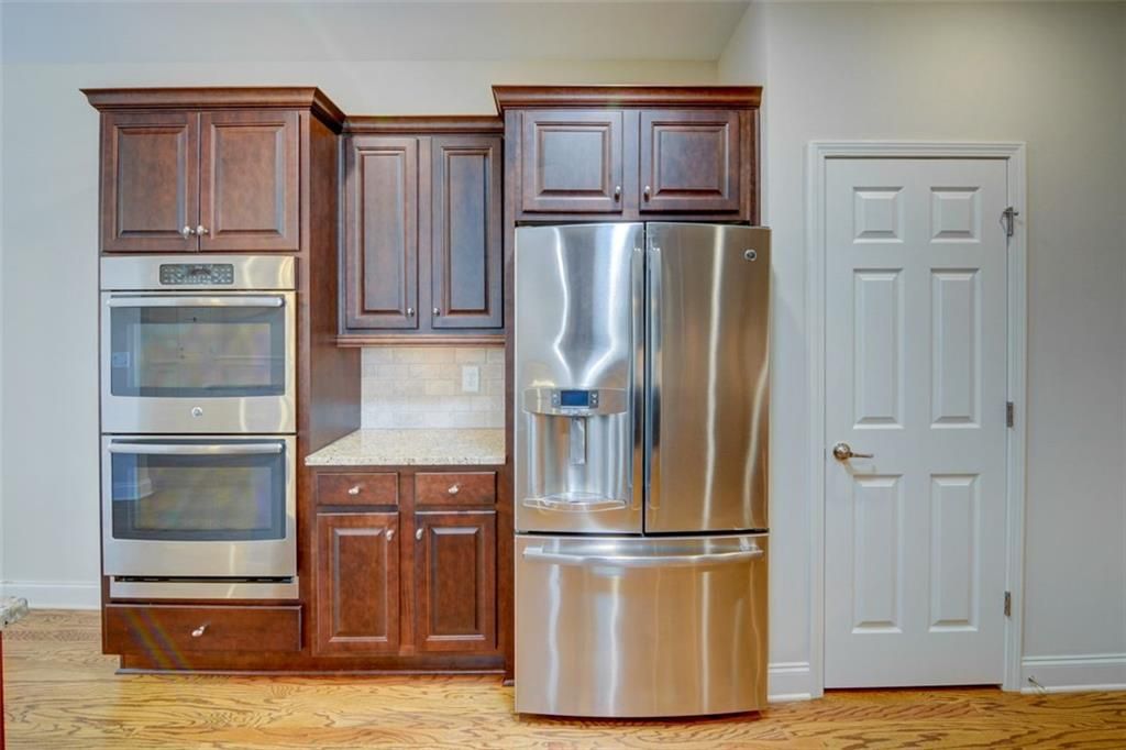 Image 14 of property listing at 4565 FLYCATCHER Drive 202, Alpharetta, GA 30004