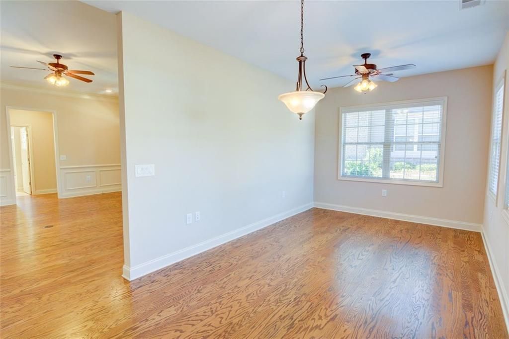 Image 18 of property listing at 4565 FLYCATCHER Drive 202, Alpharetta, GA 30004