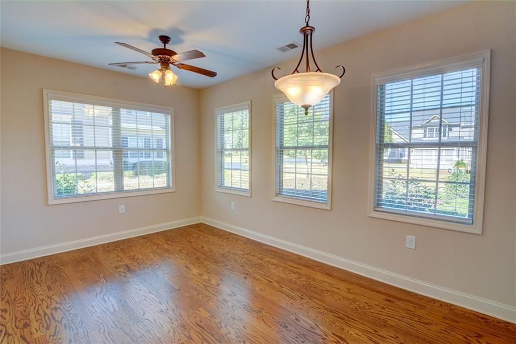 Image 19 of property listing at 4565 FLYCATCHER Drive 202, Alpharetta, GA 30004