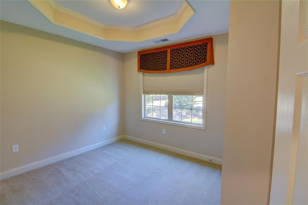 Image 34 of property listing at 4565 FLYCATCHER Drive 202, Alpharetta, GA 30004