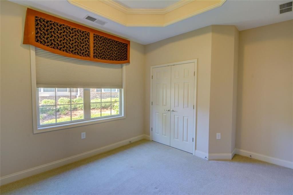 Image 35 of property listing at 4565 FLYCATCHER Drive 202, Alpharetta, GA 30004
