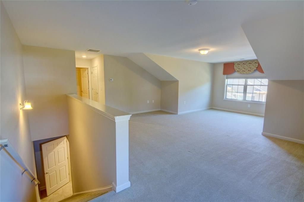 Image 37 of property listing at 4565 FLYCATCHER Drive 202, Alpharetta, GA 30004