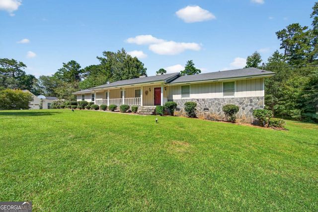 3674 Sussex Drive NE, Milledgeville, GA 31061