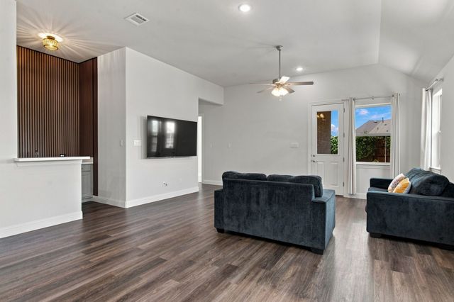 944 Tara Court, Haslet, TX 76052