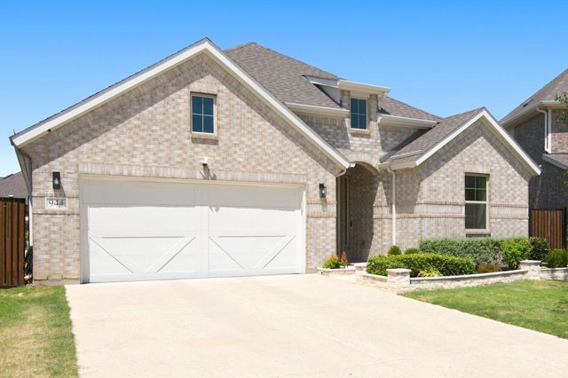 944 Tara Court, Haslet, TX 76052