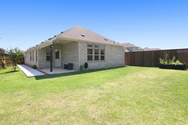 944 Tara Court, Haslet, TX 76052