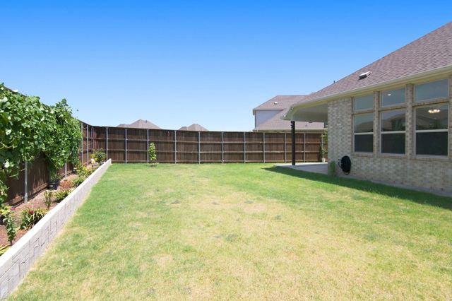 944 Tara Court, Haslet, TX 76052