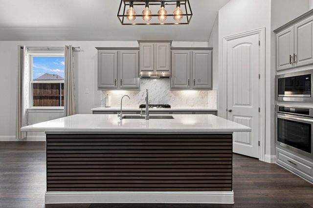 944 Tara Court, Haslet, TX 76052