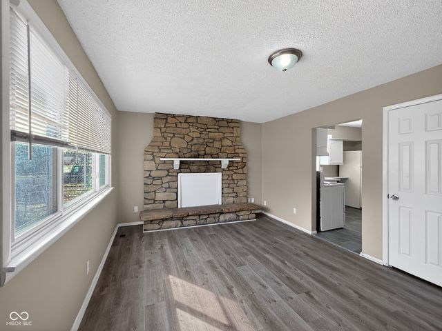 2916 S Roena Street, Indianapolis, IN 46241