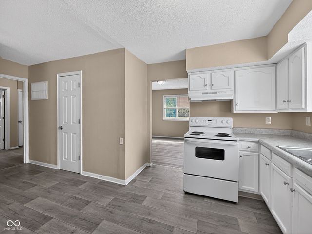 2916 S Roena Street, Indianapolis, IN 46241