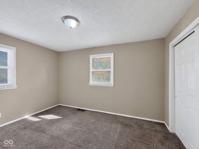 2916 S Roena Street, Indianapolis, IN 46241