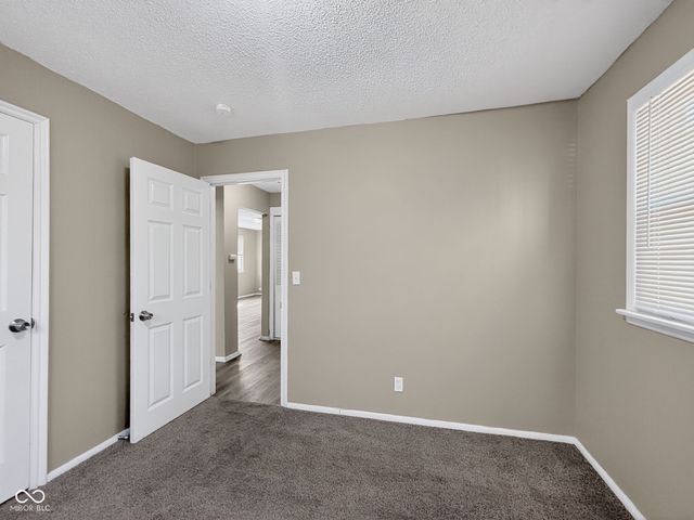 2916 S Roena Street, Indianapolis, IN 46241