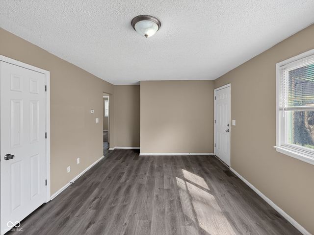 2916 S Roena Street, Indianapolis, IN 46241