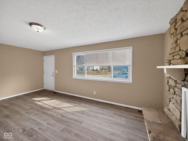 2916 S Roena Street, Indianapolis, IN 46241