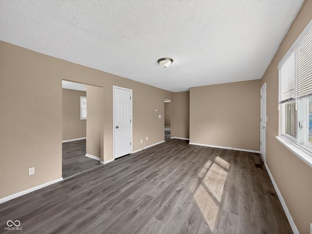 2916 S Roena Street, Indianapolis, IN 46241