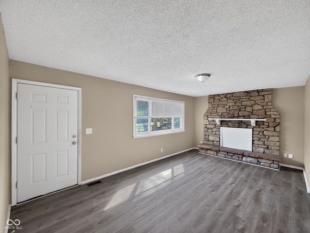 2916 S Roena Street, Indianapolis, IN 46241