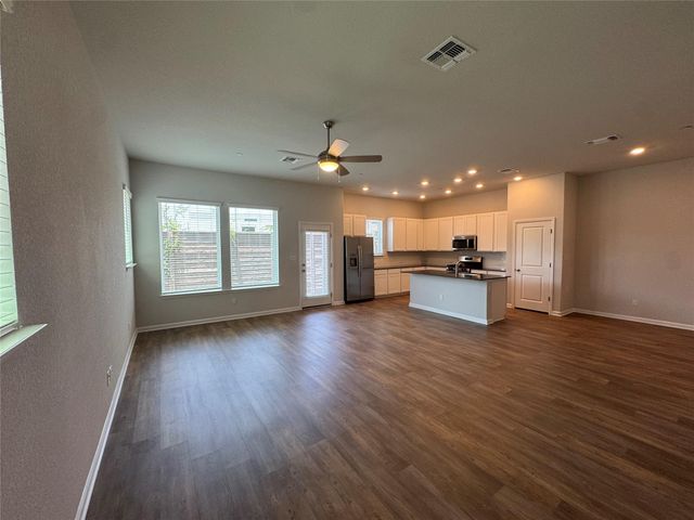 3000 Chisholm Trail RD 41, Round Rock, TX 78681