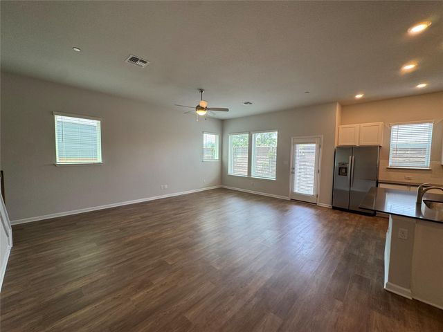 3000 Chisholm Trail RD 41, Round Rock, TX 78681